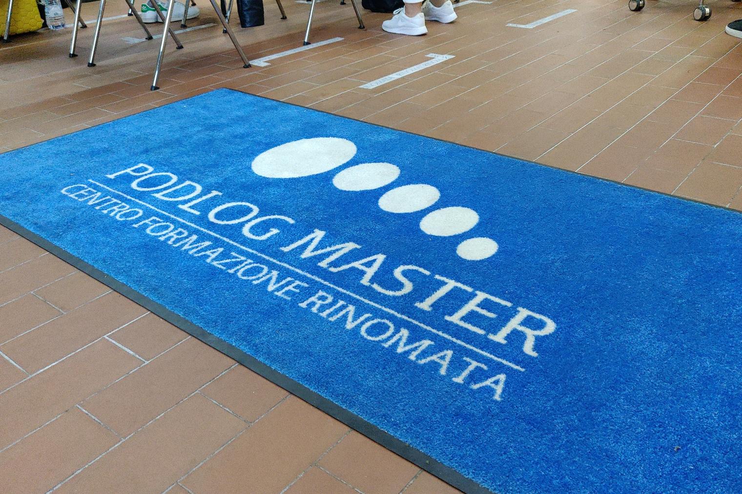 Ingresso della sede Podlog Master, centro di formazione Rinomata a Santa Maria a Monte